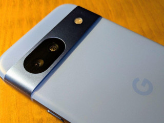 google-pixel-8a-8128gb-android-16-extra-vybava