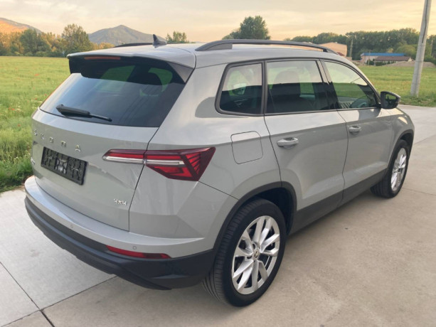 skoda-karoq-20-tdi-evo-scr-style-4x4-dsg-big-3