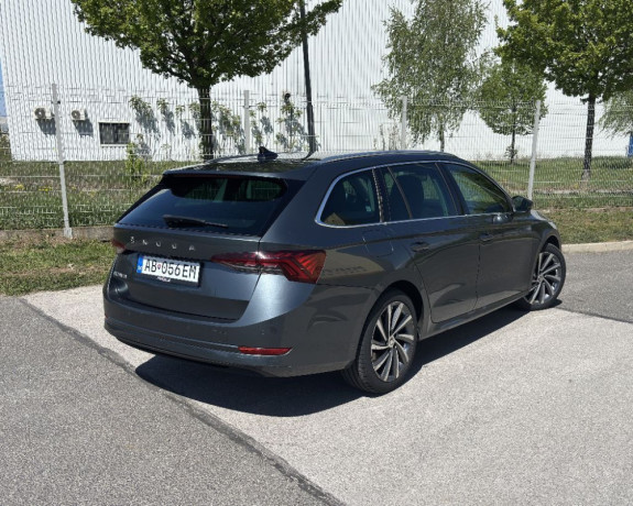 skoda-octavia-combi-20-tdi-scr-style-dsg-110kw150hp-a7-big-2
