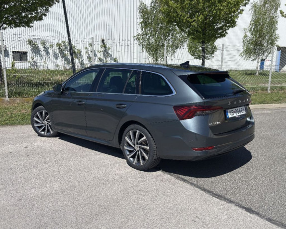 skoda-octavia-combi-20-tdi-scr-style-dsg-110kw150hp-a7-big-1