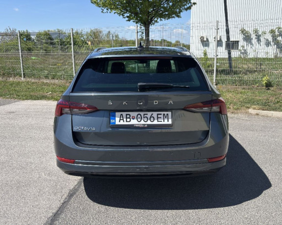 skoda-octavia-combi-20-tdi-scr-style-dsg-110kw150hp-a7-big-3