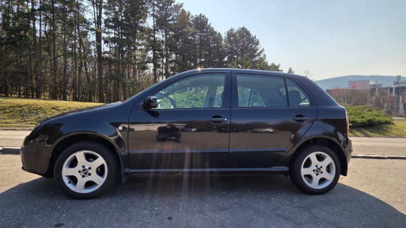 skoda-fabia-12-12v-47kw-64hp-m5-big-0