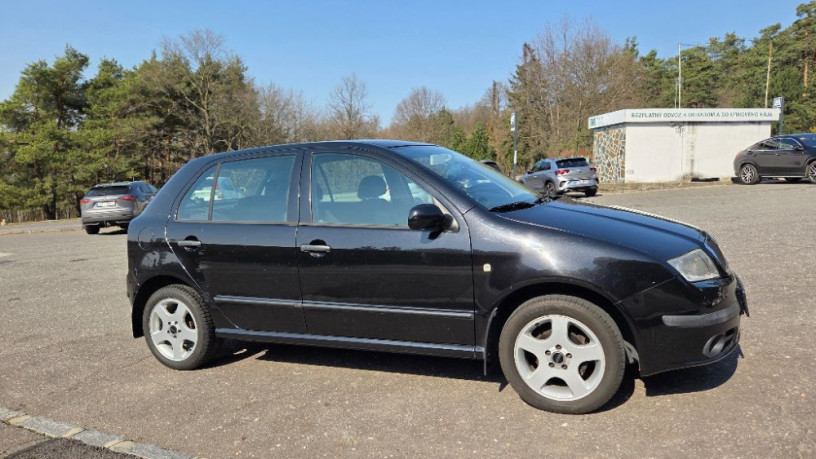 skoda-fabia-12-12v-47kw-64hp-m5-big-1