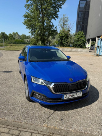 skoda-octavia-combi-15-tsi-e-tec-ambition-dsg-110kw150hp-a7-big-2