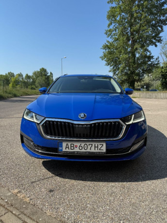skoda-octavia-combi-15-tsi-e-tec-ambition-dsg-110kw150hp-a7-big-1