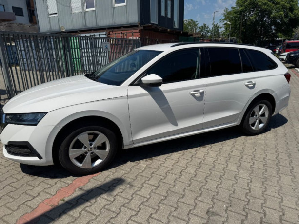 skoda-octavia-combi-15-tsi-style-dsg-110kw150hp-a7-big-2