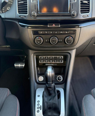 volkswagen-sharan-20-tdi-scr-bmt-184k-sound-dsg-eu6-135kw184hp-a6-big-1