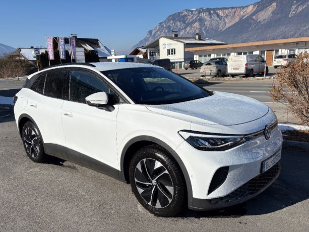 volkswagen-id4-pure-55-kwh-vykon-125kw-2025-zaruka-do-62029-big-3
