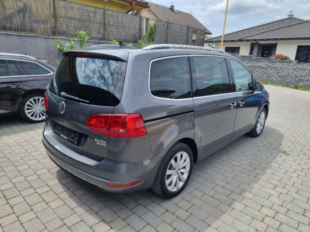 volkswagen-sharan-20-tdi-bmt-highline-4motion-103kw140hp-m6-big-1