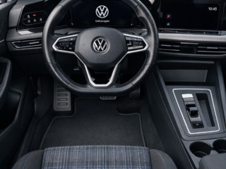 volkswagen-golf-golf-14-ehybrid-gte-13kwh-dsg-180kw245-hp-a6-digitalny-cockpit
