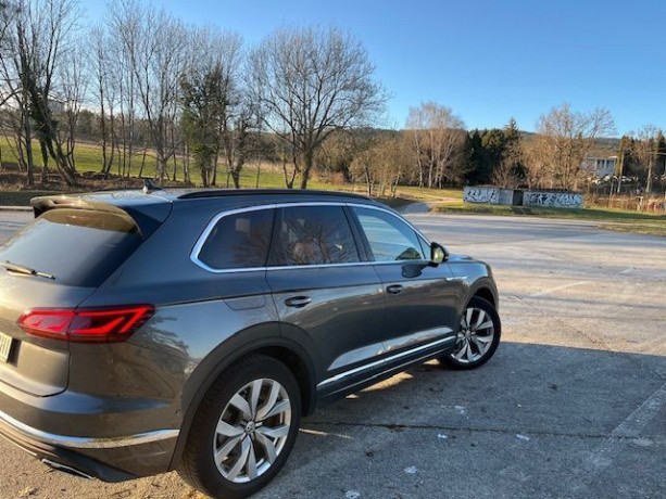 volkswagen-touareg-atmospfere-30-tdi-231k170kw-automat-big-2
