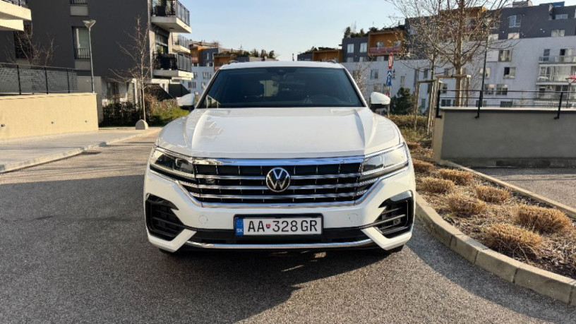 volkswagen-touareg-30-v6-tdi-scr-286k-touareg-4motion-tiptronic-210kw285hp-a8-big-0