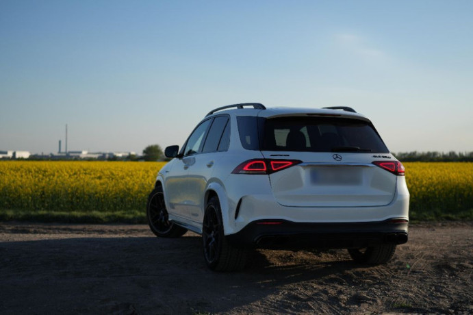 mercedes-benz-gle-suv-63-s-4matic-ppf-zaruka-odpocet-dph-top-vybava-big-2