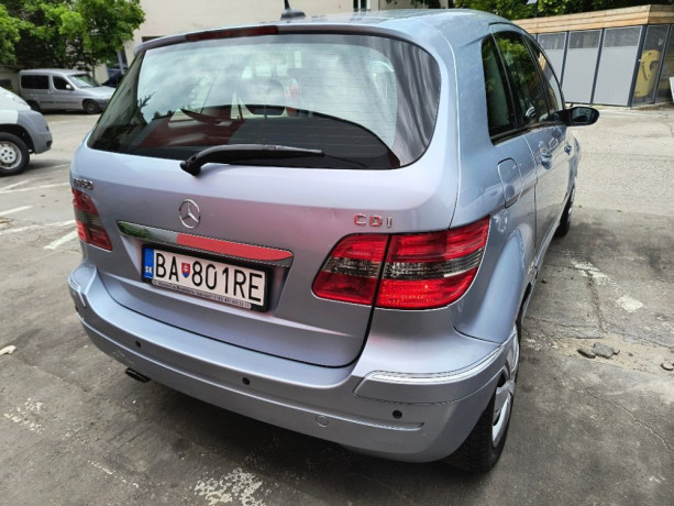mercedes-benz-b-trieda-180cdi-80-kw-rv-2007-255-700-km-big-1