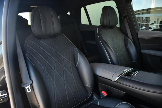 mercedes-eqs-suv-suv-265kw-automat-big-3