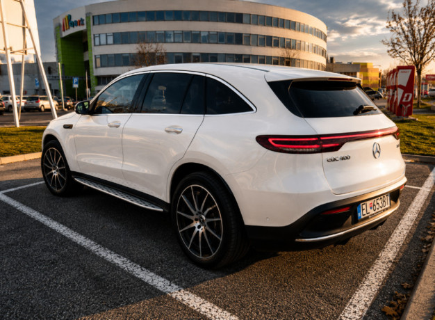 mercedes-benz-eqc-400-4matic-300kw408hp-a1-big-0