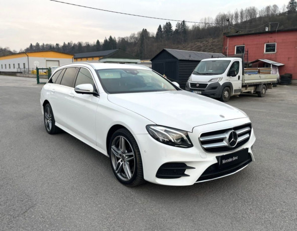 mercedes-benz-e-trieda-kombi-e-220-d-4matic-at-143kw194hp-a9-big-0