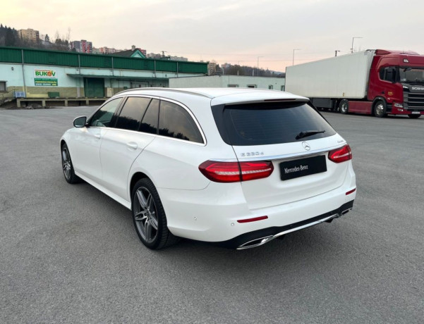 mercedes-benz-e-trieda-kombi-e-220-d-4matic-at-143kw194hp-a9-big-2