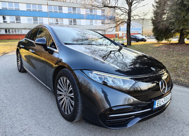 mercedes-benz-eqs-450-big-0