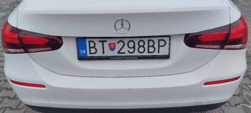 mercedes-benz-a-trieda-a-180-d-at-85kw116hp-a8-v-zaruke-d9-20128-vcetne-vymeny-oleja-zadarmo-big-1