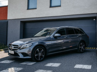 mercedes-benz-c-trieda-220d-4matic-avantgarde-multibeam