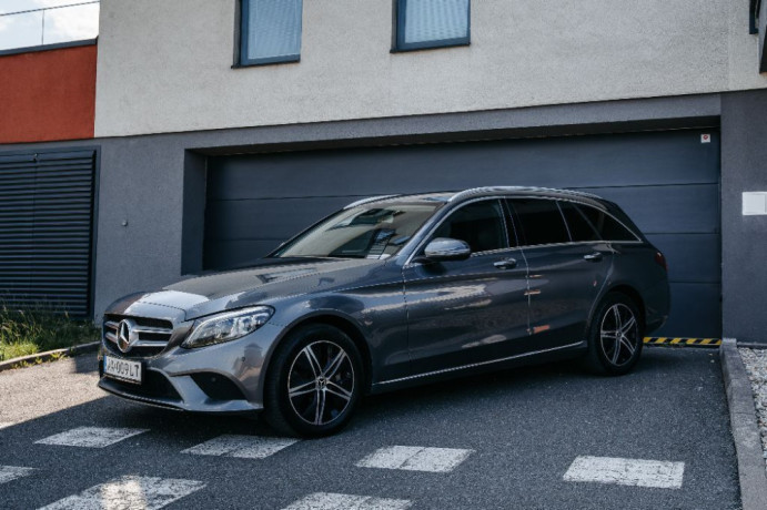 mercedes-benz-c-trieda-220d-4matic-avantgarde-multibeam-big-0