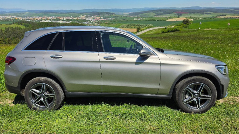 mercedes-benz-glc-suv-plug-in-hybrid-big-3