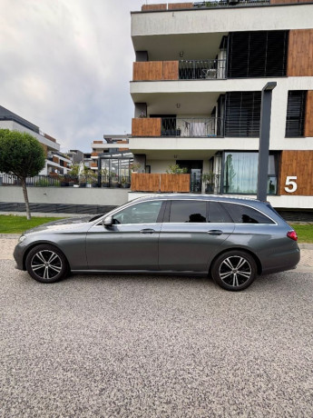 mercedes-benz-e-trieda-200-d-big-2