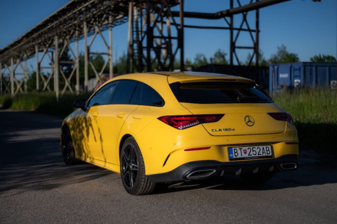 mercedes-benz-cla-mercedes-benz-cla-shooting-brake-amg-line-at-big-2