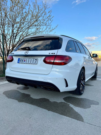 mercedes-benz-c-trieda-c43-amg-big-2