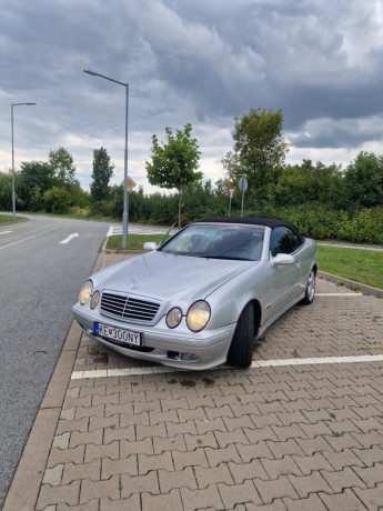mercedes-clk-cabrio-200-kompressor-avantgarde-big-0