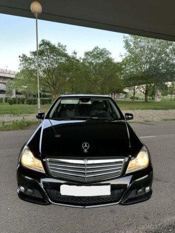 mercedes-benz-c-trieda-180-kompressor-w204-big-1