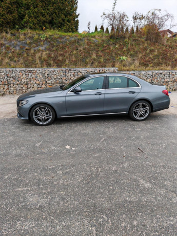 mercedes-e-trieda-sedan-143-kw-automat-rv-102019-big-2