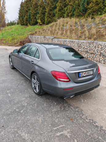 mercedes-e-trieda-sedan-143-kw-automat-rv-102019-big-3