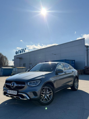 mercedes-benz-glc-kupe-200d-big-0
