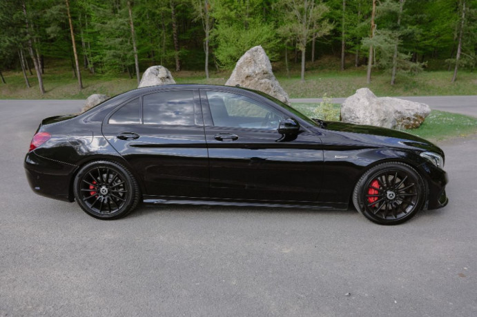 mercedes-benz-c-trieda-sedan-amg-c43-full-vybava-big-0