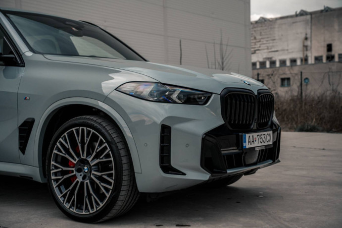 bmw-x5-m-30d-at-xdrive-fabricka-zaruka-harman-kardon-hudba-big-3