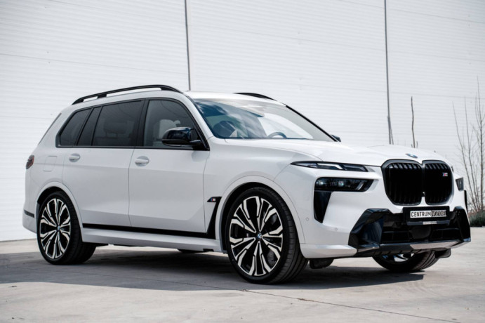 bmw-x7-xdrive-m60i-individual-7-miestna-fabricka-zaruka-bowers-wilkins-big-1