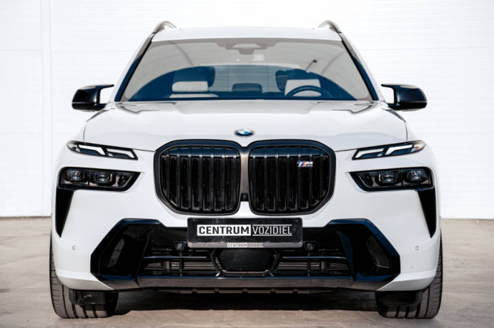 bmw-x7-xdrive-m60i-individual-7-miestna-fabricka-zaruka-bowers-wilkins-big-0