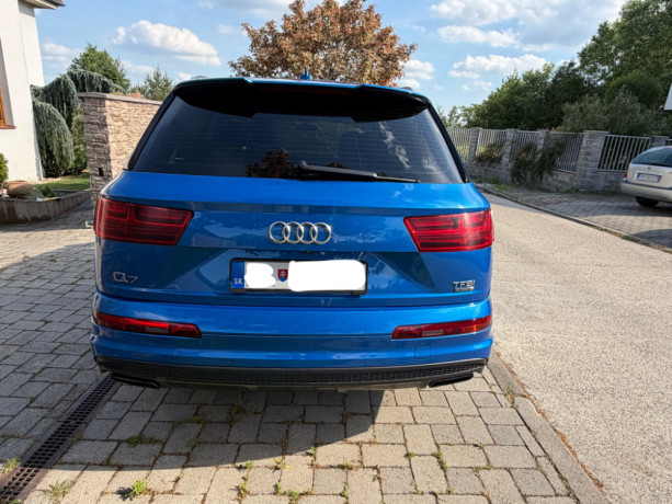 audi-q7-30-tfsi-quattro-245kw333hp-full-vybava-servisna-historia-night-vision-big-2