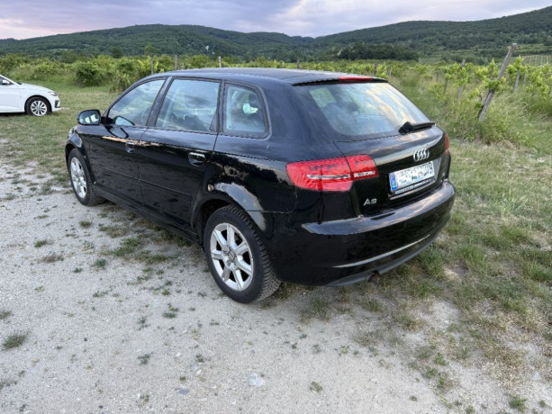 audi-a3-sportback-16-tdi-77kw105hp-tempomat-cuvacie-senzory-dazdovy-senzor-imobilizer-big-3