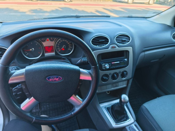 ford-focus-combi-2-big-2