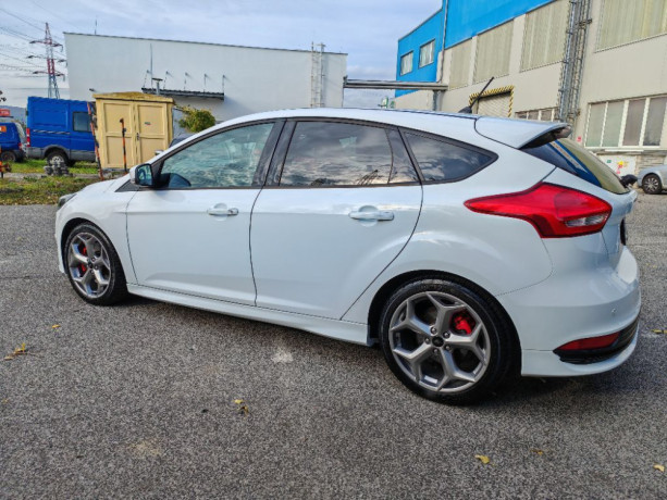 ford-focus-20-ecoboost-st-x-184kw250hp-m6-big-3