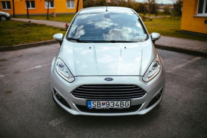 ford-fiesta-15-tdci-duratorq-titanium-x-55kw75hp-m5-big-2