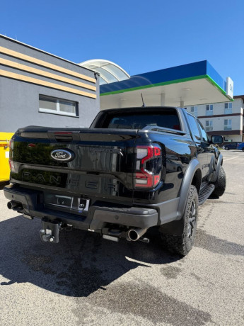 ford-ranger-raptor-30-v6-ecoboost-biturbo-2025-14-600-km-maximalna-vybava-big-1