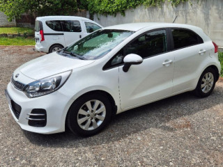 kia-rio-hatchback-2016-49-000-km-stk-a-ek-do-052028