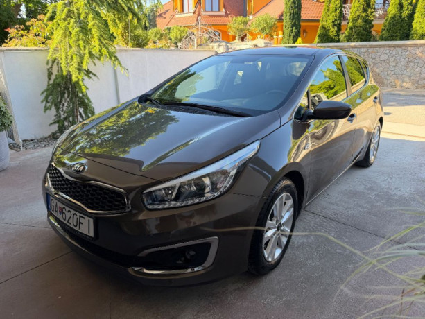 kia-ceed-ceed-14-cvvt-gold-73kw100hp-m6-big-0