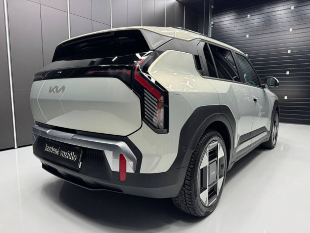 kia-ev3-814-kwh-earth-big-2