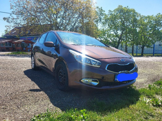 kia-ceed-14-i-big-3