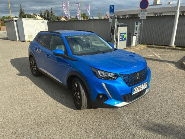 peugeot-2008-e-sez-prez-big-1